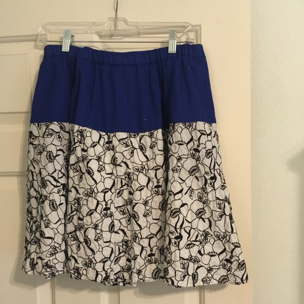 Anthropologie skirt WITH POCKETS
